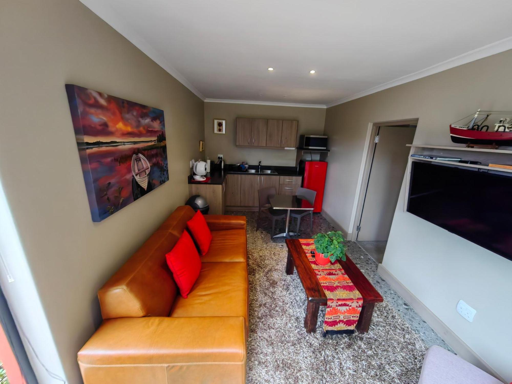 Karibu Self-catering *
